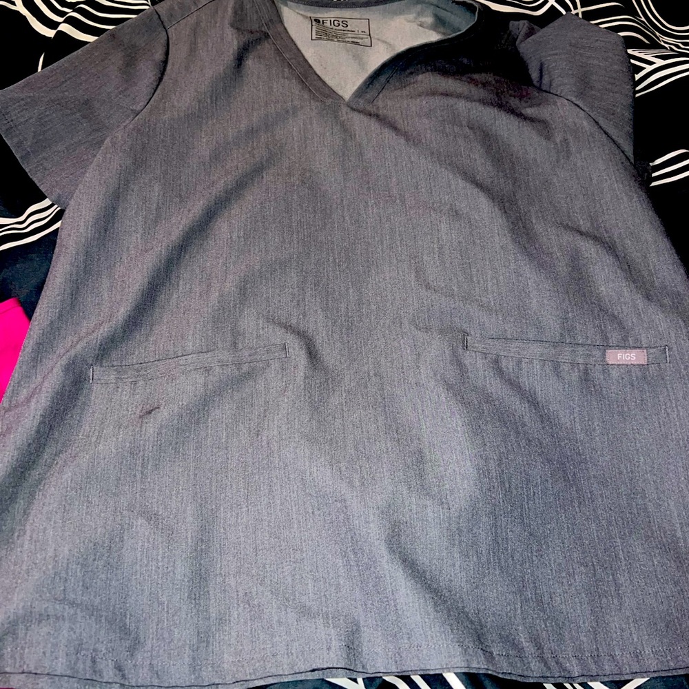 figs scrub top